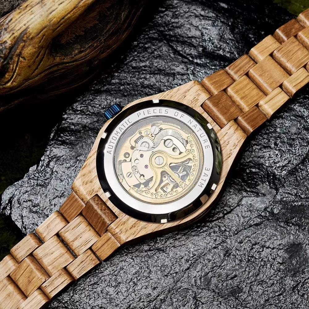montre-auto-squelette-en-bois