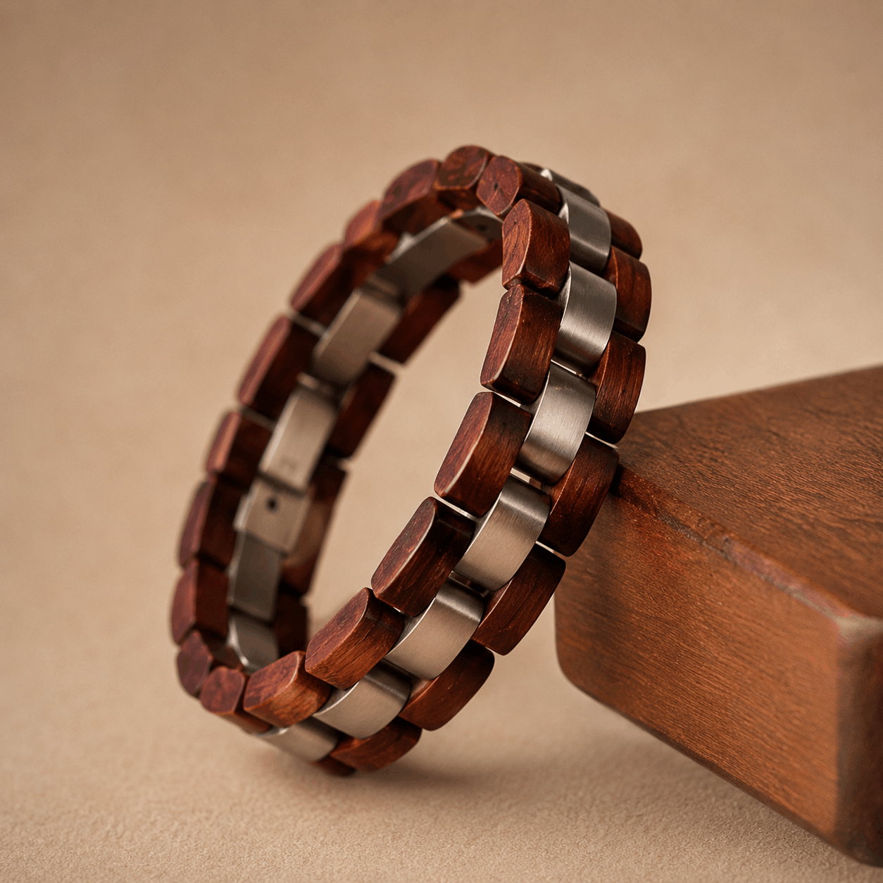 bracelet rouge en bois de santal