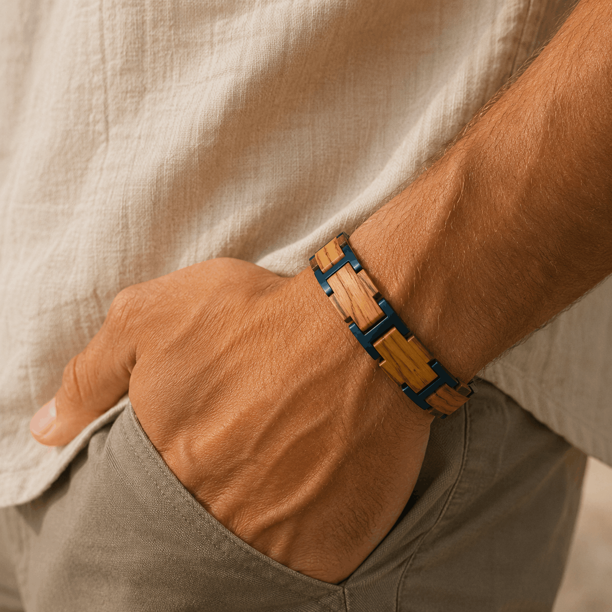 Bracelet en bois de Koa homme porté