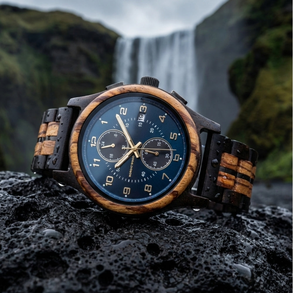 montre-en-bois-naturel-cadran-bleu